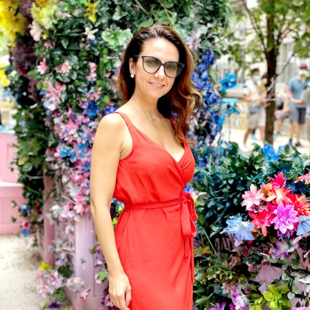 Everlane Japanese go-weave wrap-dress in  vivacious poppy red!